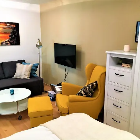 Elegant & Cosy Studio Near Park And Krymska St. Praga